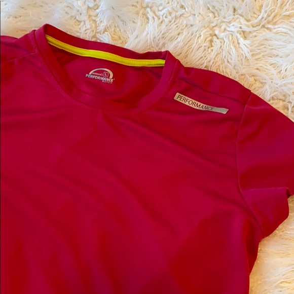 Performance Women’s Active Top - Picture 7 of 7